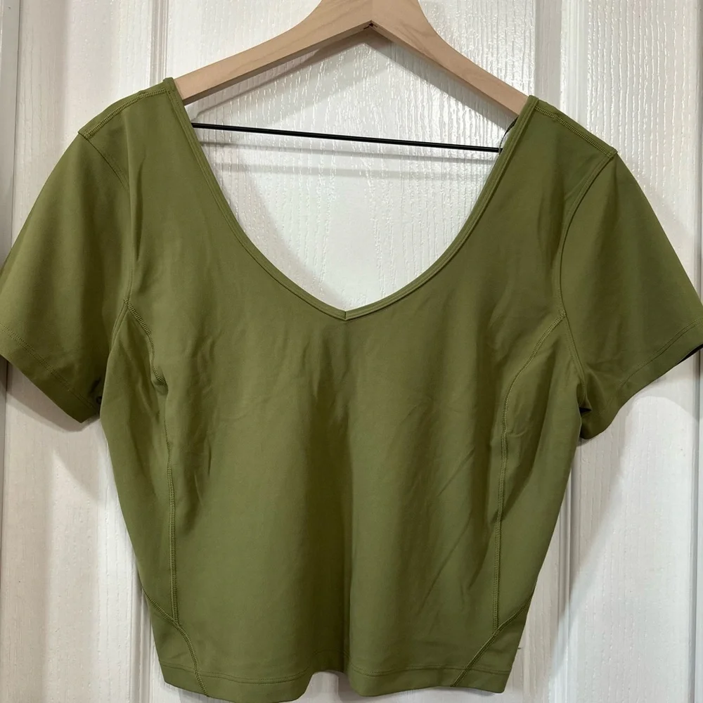 Lululemon Lululemon Align V-Neck Tee size 12